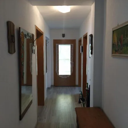 דירה Eg, Schoen Gelegene סנט גואר