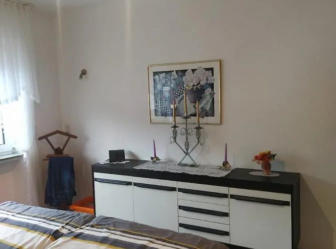 Eg, Schoen Gelegene *